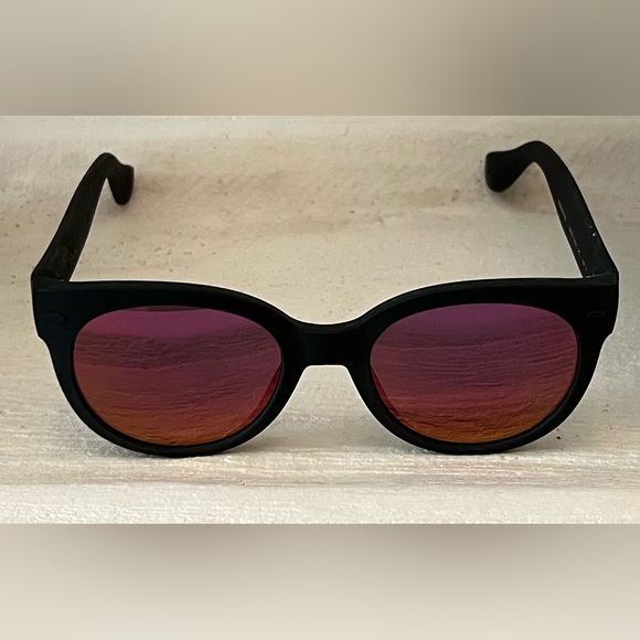 Havaianas NORONHA/M Black Sunglasses w/ Violet (Iridescent) Lens main image 9